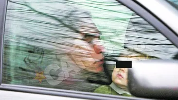 Juniorul, copilot la doi ani. Petrus si Petrica stau in fata fara frica