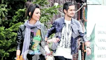 Cosmina Pasarin se lasa condusa de ortopedul arab. Si-a concediat soferul din cauza iubitului