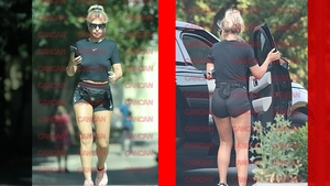 Corina Bud arată trăsnet la 43 de ani și este lipsită de orice inhibiții. CANCAN.RO a surprins-o pe artistă în ipostaze total neașteptate. A blocat circulația în București