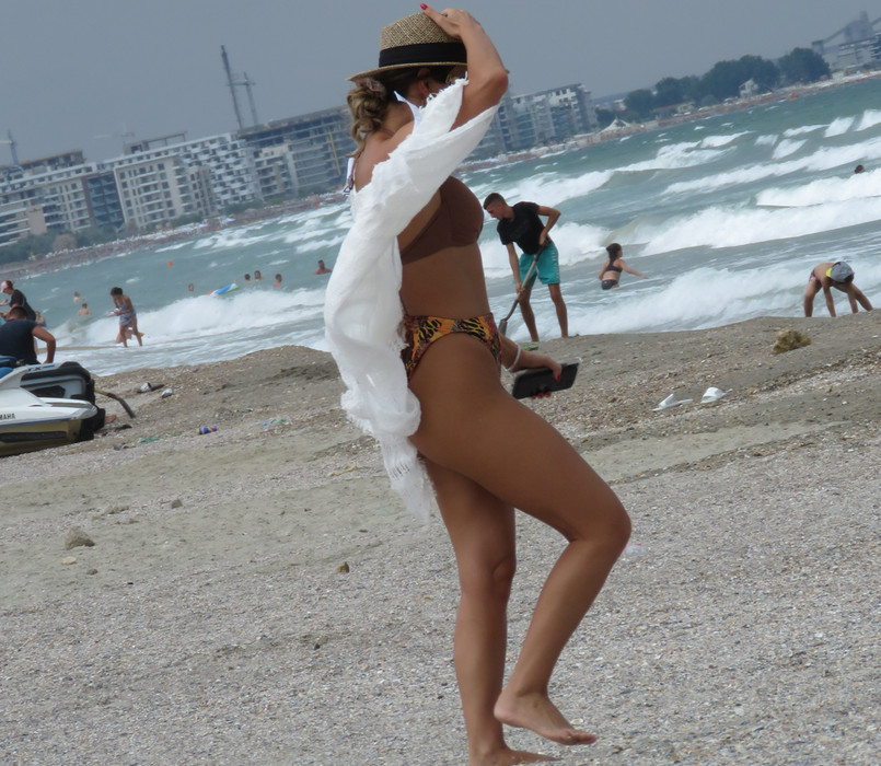 Denisa Nechifor,apariție răvășitoare la Mamaia