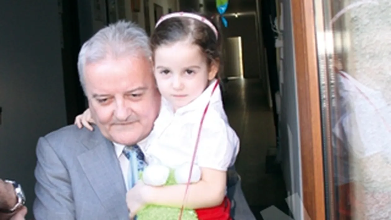 Irinel e un tatic fericit si implinit