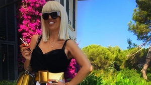 Raluca Bădulescu, jignită de o fană: „Eşti o mahalagioaică de prima clasă” Reacţia neaşteptată a vedetei