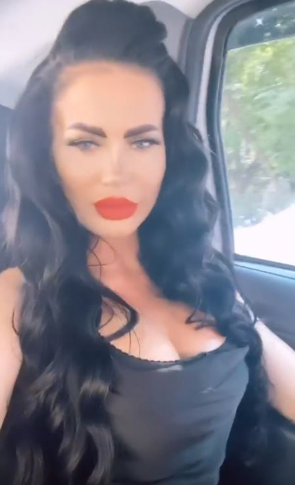 Mândră de noile silicoane, Bianca Pop și-a dat sutienul jos în fața camerei de filmat! Ce schimbări își mai dorește să facă fosta ispită de la Insula Iubirii | FOTO