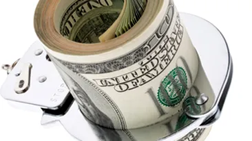 Doi comisari ai Garzii Financiare si fiul unuia dintre ei au fost arestati pentru luare de mita!