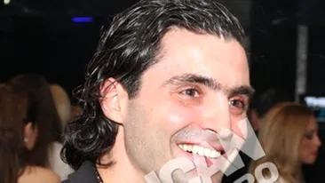 Tonciu i-a tras-o lui Pepe! Vezi aici cum l-a enervat bruneta pe artist si cum a pedepsit-o acesta!