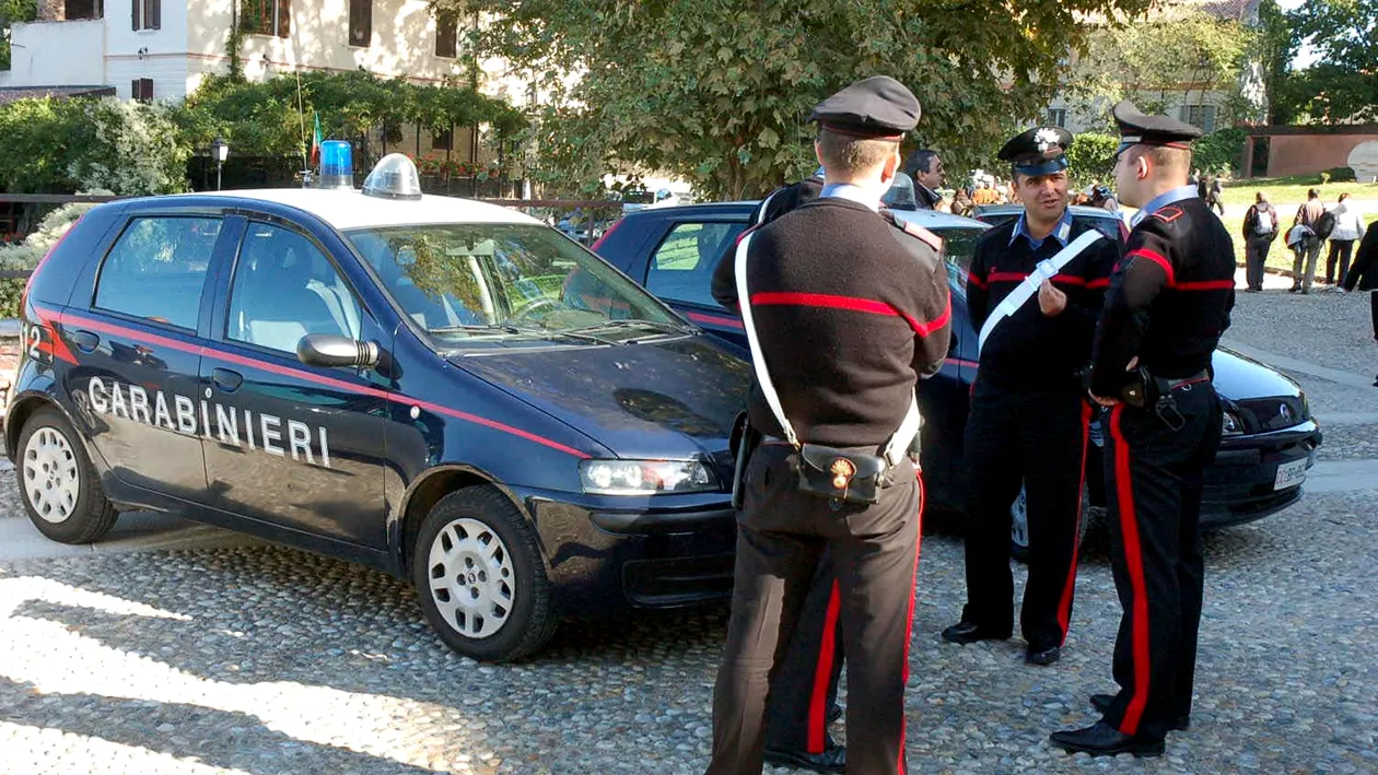 Italienii si-au facut cruce cand au vazut ce au facut doi romani! “Au pus mana pe pistol si l-au trantit la pamant!”