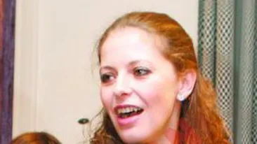 Isi protejeaza hartuitorul