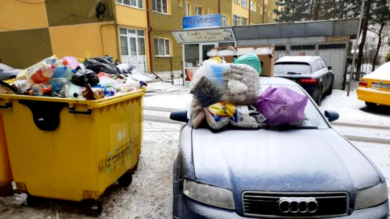 Gustul dulce al răzbunării! Un șofer din Suceava s-a trezit cu mașina plină de gunoaie, fiindcă...