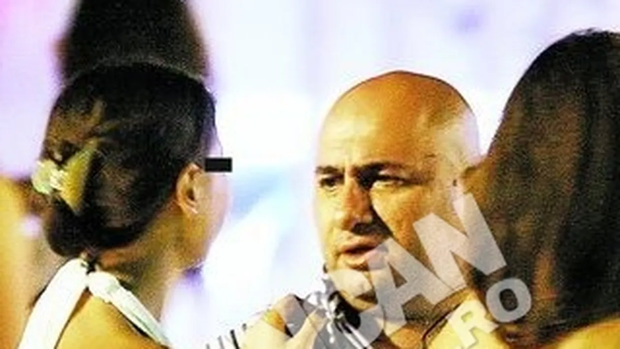 A dat iama in femei. Masterchef Scarlatescu, maraton de agatat in cluburile de pe litoral