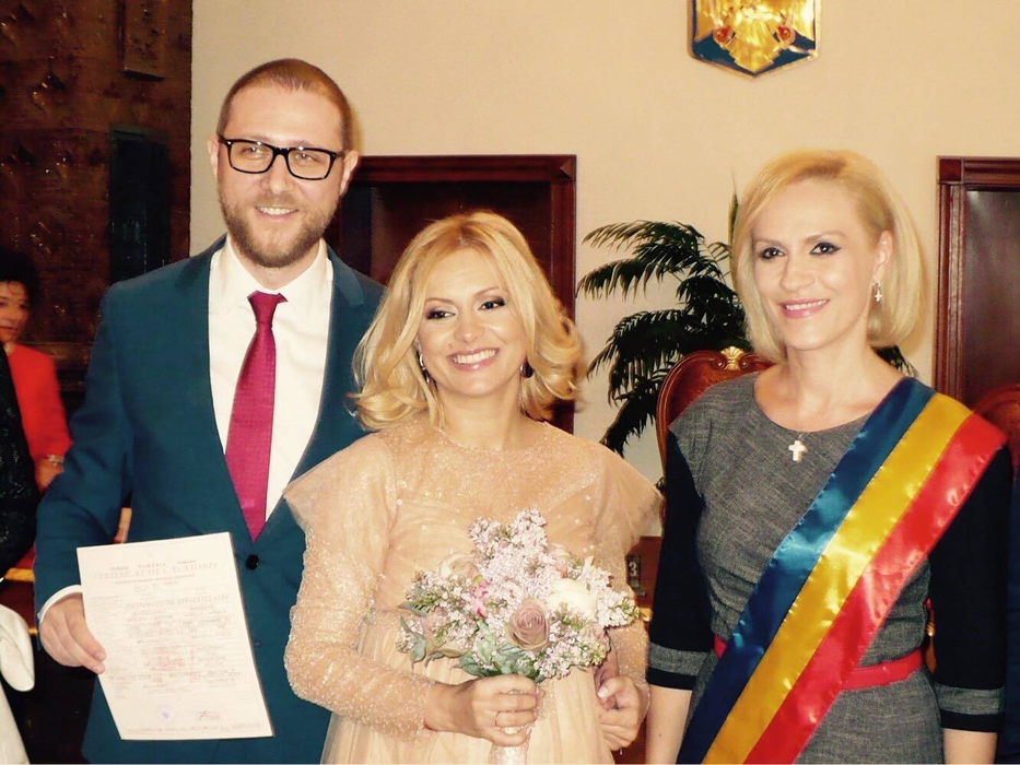 Primele declaraţii ale SIMONEI GHERGHE, după ce s-a căsătorit! „Am plâns…“