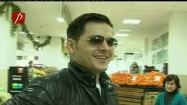 VIDEO Varciu le-a facut catele pe Sanzi si Tonciu si a flirtat cu o domnisoara la piata: Pot sa platesc in natura?