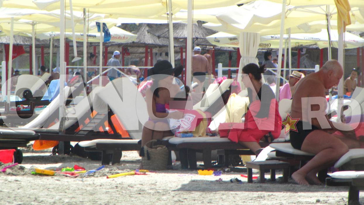 Cum îşi probează SIMONA PĂTRULEASA dragostea faţă de SABIN: şi-a asortat costumul de baie cu… slipul soţului!