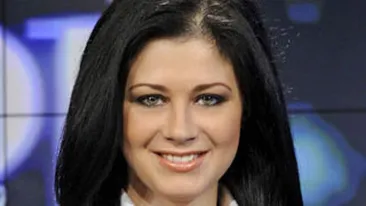 Corina Danila nu ii da voie fiicei ei sa stea la calculator decat supravegheata!