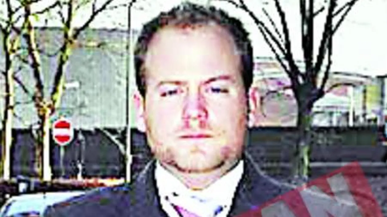 Concediat pentru ca purta roz