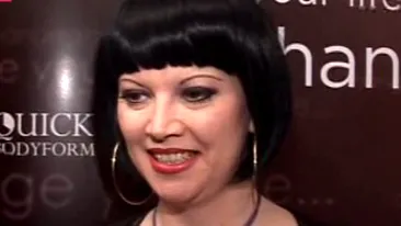 VIDEO Oana Lis s-a facut bruneta! Am vrut sa ma simt mai inteligenta