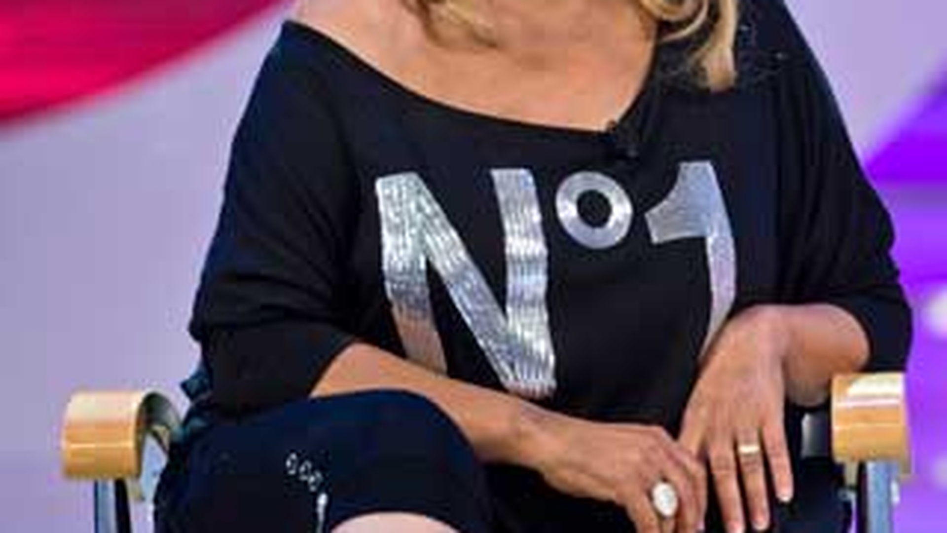 CANCAN.ro te provoaca! Cine crezi ca este vedeta care a intrat in pielea Tinei Turner la "Demascarea"?