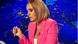 Tulburător! Andreea Esca și-a sărbătorit fiul, Aris, în ziua în care stomatologul lor era îngropat! Murise de coronavirus
