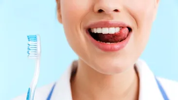 Bicarbonat de sodiu pentru dinți mai albi. Cum îl folosești