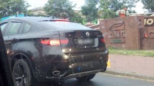 Un moldovean şi-a personalizat numărul de la maşină. Ce a scris pe plăcuţe!