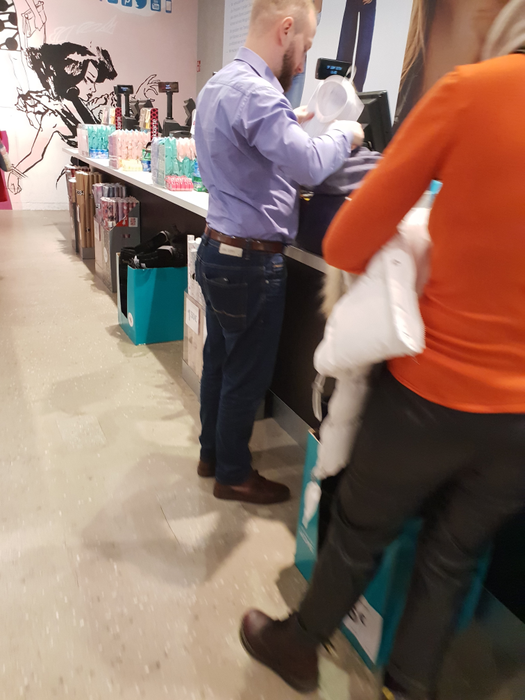 Andrei Tinu și noua iubită, la cumpărături într-un renumit magazin din Berlin