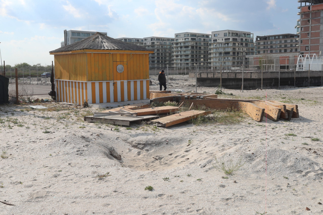La mare, la soare… plajele sunt goale! Stațiunea Mamaia a ajuns de nerecunoscut. VIDEO