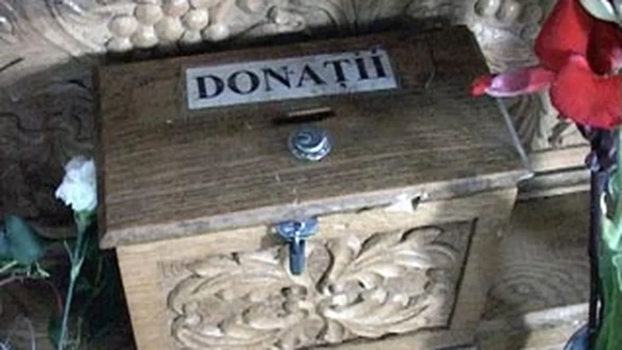 Doua tinere au furat de Rusalii din cutia milei de la Biserica Enei din Bucuresti