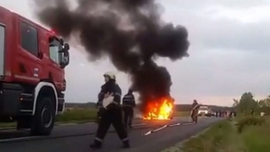 O mașină a luat foc pe autostrada București-Pitești