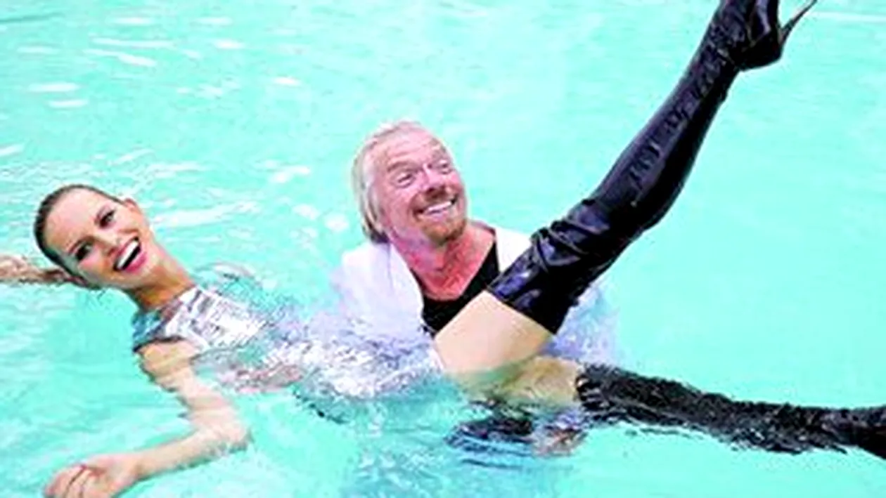 Richard Branson si Karolina Kurkova,  dezmat in piscina