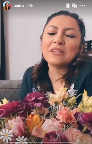 Cum l-a „înțepat” Andra pe soțul ei, după ce a primit două buchete de flori de Ziua Îndrăgostiților: „Nu, nu este de la Măruță”