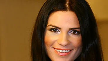 Ellie White se marita la anul! Vreau ca la petrecere sa am 1.000 de trandafiri albi si 500 de orhidee colorate!