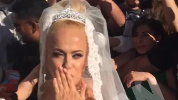 Au intarziat la cununia religioasa! Anda Adam a incurcat drumul spre biserica! Mirii se cununa civil in aceste momente!