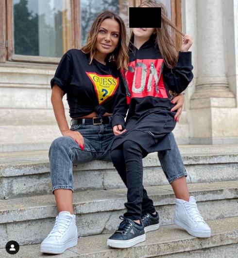 Andreea Antonescu vrea să ajungă în America, pentru a se întâlni cu Spak, dar și cu fetița ei