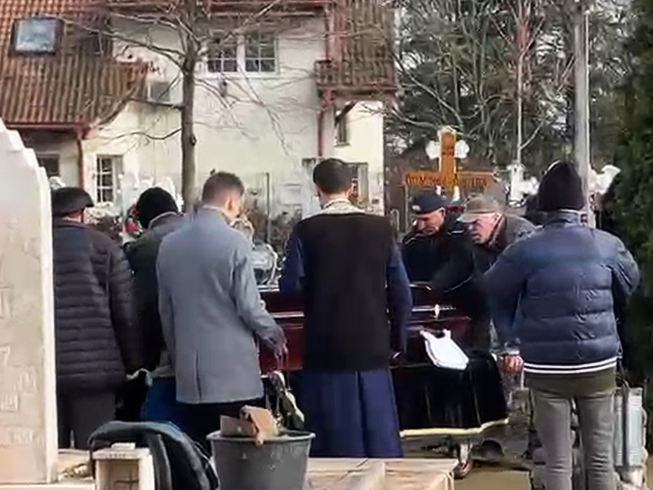 Înmormântare mama Mihaela Rădulescu
