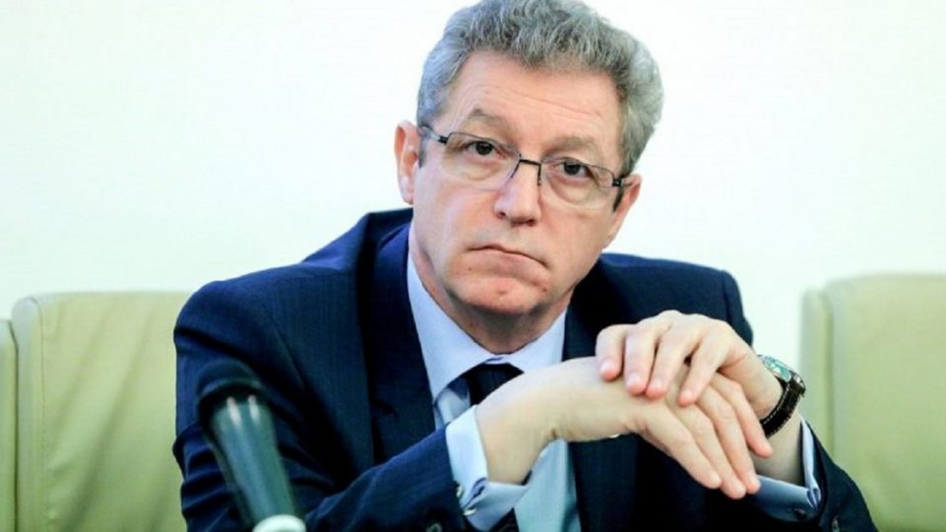 Adrian Streinu-Cercel, semnal de alarmă: „Coronavirusul se ascunde în praf și mizerie”. Cum trebuie purtată masca, de la 15 mai