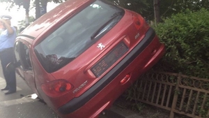 Asa ceva, mai rar! Uite in ce hal a putut sa parcheze un sofer din Bucuresti! Sau sa fie o soferita?