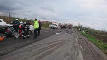 Accident grav pe DN7 cu șapte victime. Va ateriza elicopterul SMURD