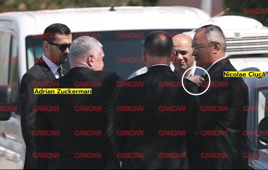 Adrian Zuckerman îi aranajează insigna fostului premier, Nicolae Ciucă