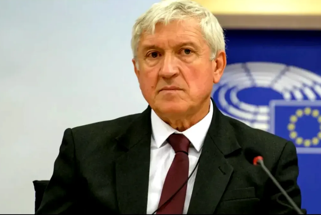 Mircea Diaconu, înmormântat azi. Ceremonie funerară restrânsă. Primele imagini