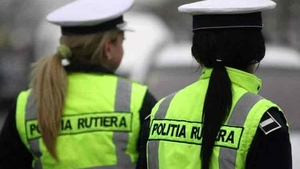 Bancul zilei | Amendat pentru viteză excesivă: "Te-am văzut aseară cu poliţista..."