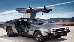 Ţiriac Collection prezintă în premieră la Salonul Auto Bucureşti 2017 modelul DeLorean DMC-12 din anul 1981 