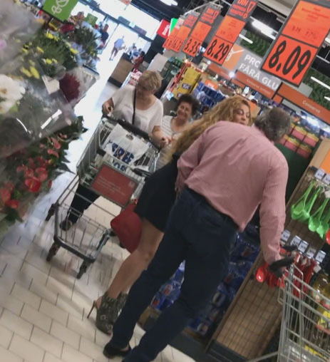 Dănuț Lupu a ”tăbărât” pe soție într-un hypermarket!