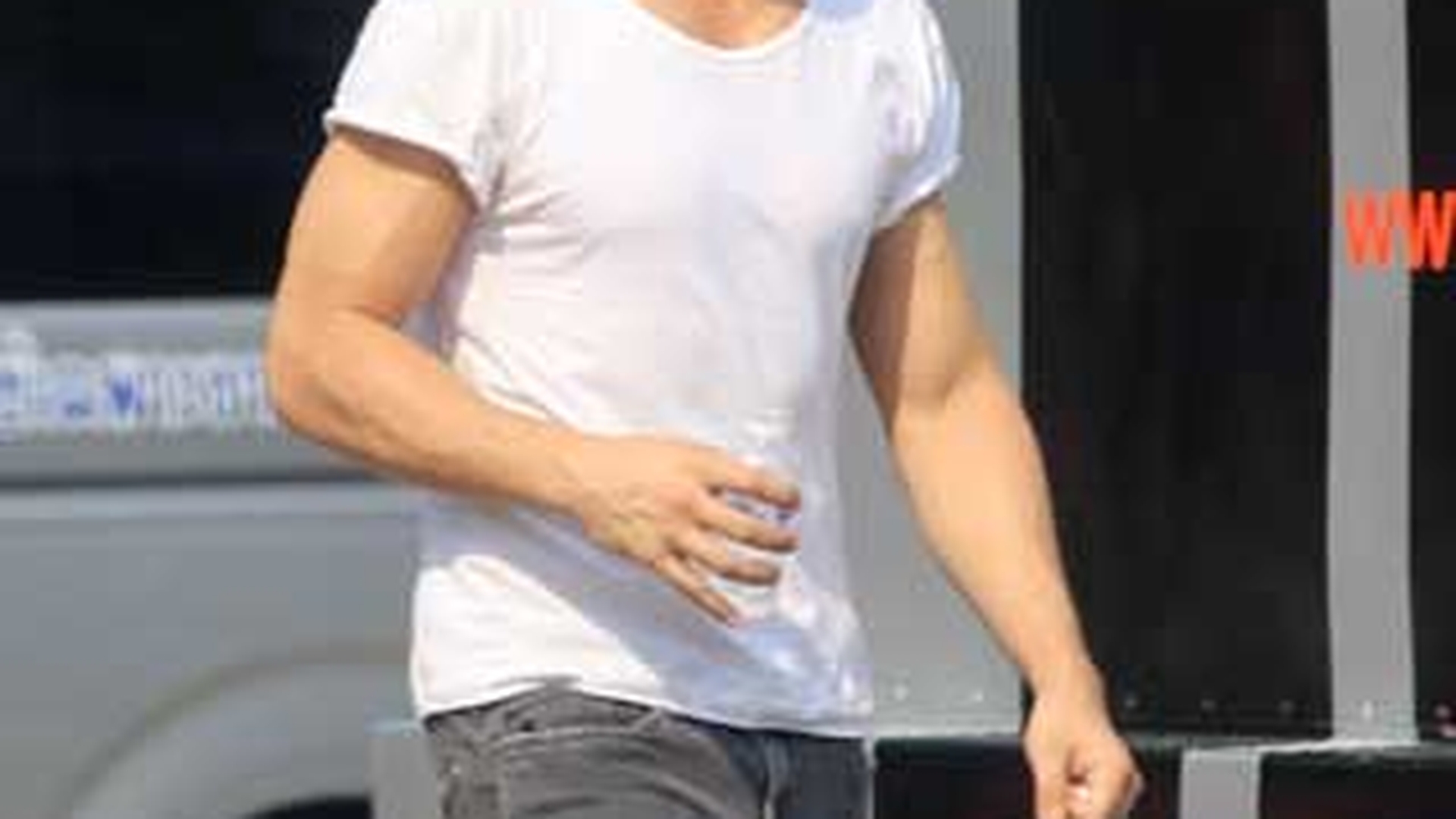 Acesta este secretul lui Ryan Gosling, unul dintre cei mai doriti barbati de la Hollywood. Femeile nu il plac pentru abdomenul lui plat