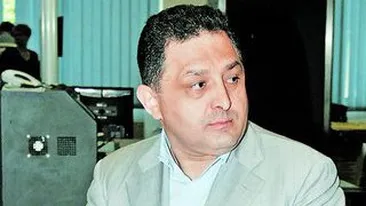 Vanghelie,discutii nocturne cu o bruneta. Ce face primarul Sectorului 5 intr-un club din Centrul Vechi al Capitalei