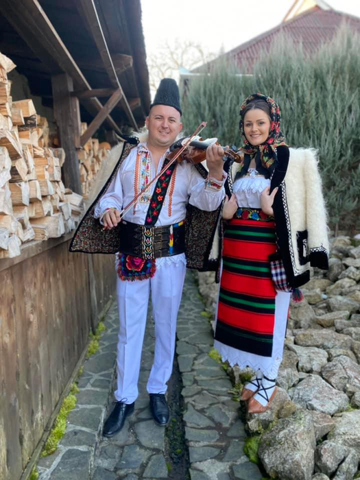 Vasilică Ceterașu și Amalia Ursu caută bonă pentru cei trei copii! Ce condiție trebuie să respecte femeia care va avea grijă de micuți