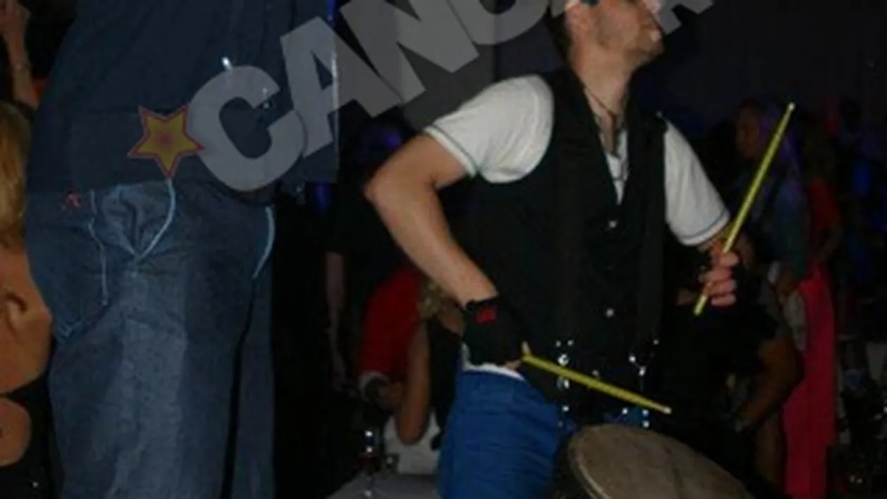 Solistul trupei Jamiroquai a fost impresionat de un percutionist roman