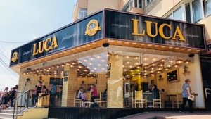 Ce conțin și câte calorii au, de fapt, faimoșii covridogi de la Luca. Detaliul care te va face să nu-i mai mănânci