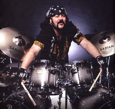 Tragedie în muzică. Vinnie Paul, fostul baterist al trupei Pantera, a murit la 54 de ani!