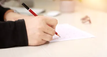 Bacalaureat 2025: Încep probele de competențe lingvistice. Organizare dificilă și program modificat în școli