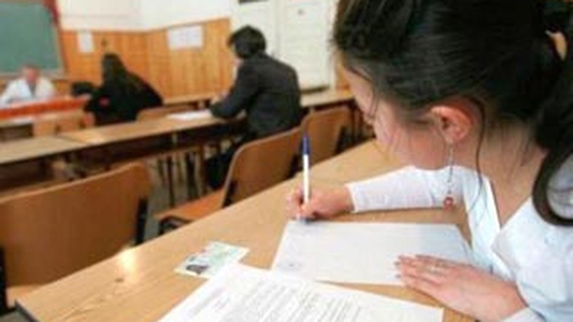 Peste 12.000 de contestatii la evaluarea nationala, din care 7.009 la limba si literatura romana