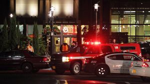 Împuşcături într-un mall din SUA! Două persoane au fost rănite şi peste 100 de poliţişti s-au prezentat la faţa locului!